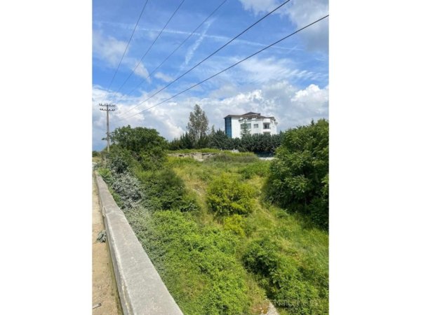Tirane, shes truall , 1.000 m² 90.000 € (Vaqarr)