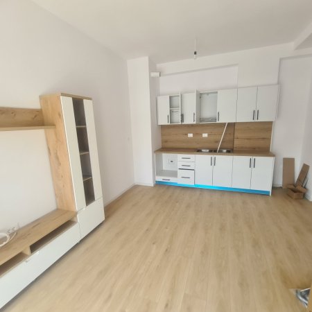 Tirane, jap me qera apartament 1+1+Ballkon Kati 7, 63 m² 405 € (Rezidenca Mangalem 21)