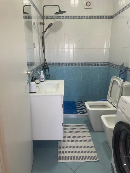 Durres, jepet me qera apartament 1+1+Ballkon Kati 5, 70 m² 400 € (Qera Apartament Sistemin 1+1 me ballkon te madh PAMJE DETI SEA VIEW Ura Dajlanit, PLAZH +355 069 20 39 456 • 400€ )