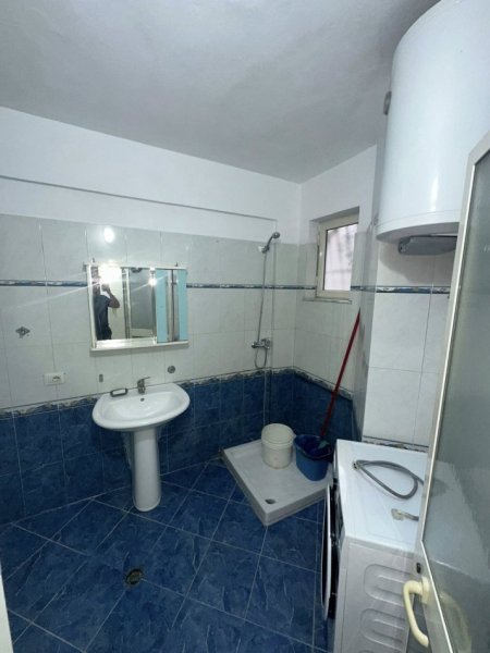 Durres, jepet me qera apartament 1+1+Ballkon Kati 1, 76 m² 300 € (Qera Apartament Sistemin 1+1 me ballkon Policia,Tek Banka Intesa San Paolo • 300€ +355 069 20 39 456 • pallat i ri me ashensor kati 1 Banim i dyti nga toka • Mobiluar (Mun...