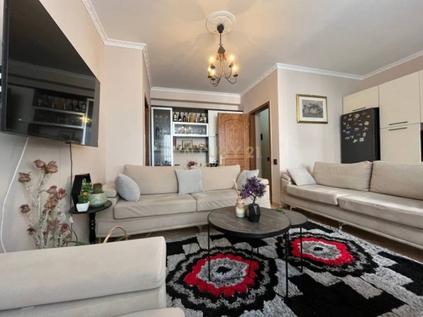 Tirane, shes apartament 2+1 Kati 4, 100 m² 130.000 € (Astir)
