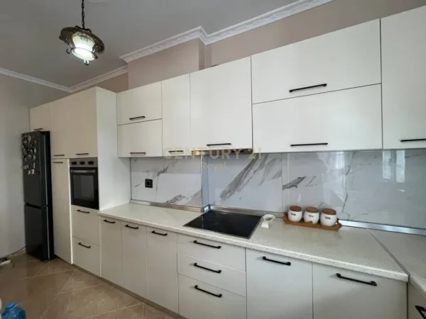 Tirane, shes apartament 2+1 Kati 4, 100 m² 130.000 € (Astir)