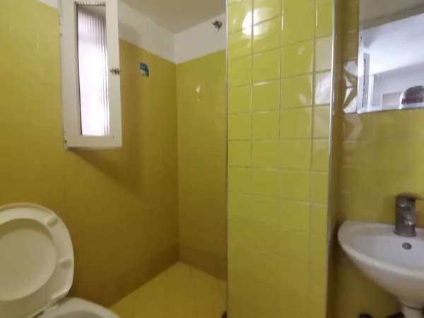 Tirane, jepet me qera apartament 1+1 Kati 1, 33 m² 360 € (Ish Frigoriferit)