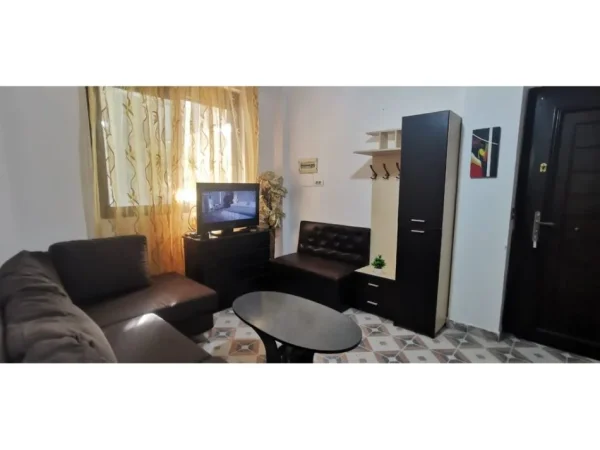 Tirane, jepet me qera apartament 1+1 Kati 1, 53 m² 430 € (Ish Frigoriferi)