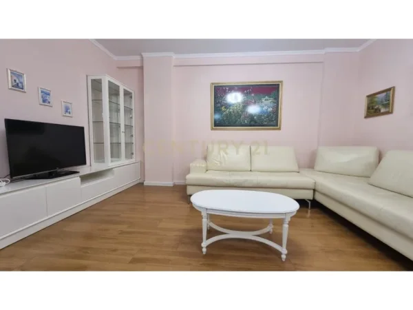 Tirane, jepet me qera apartament 2+1 Kati 3, 78 m² 650 € (Mihal Grameno)