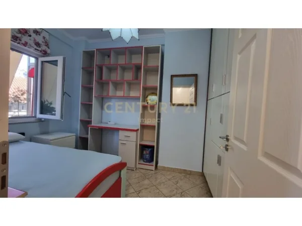 Tirane, jepet me qera apartament 2+1 Kati 3, 78 m² 650 € (Mihal Grameno)