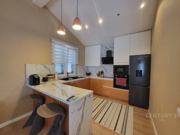 Tirane, shitet apartament 2+1 Kati 6, 99 m² 175.000 € (Mine Peza)
