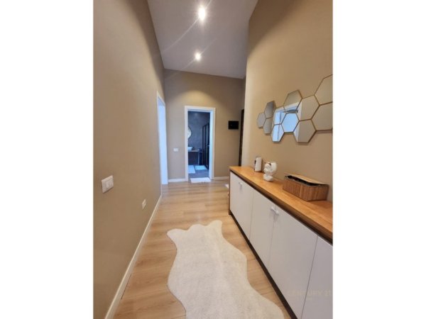 Tirane, shitet apartament 2+1 Kati 6, 99 m² 175.000 € (Mine Peza)