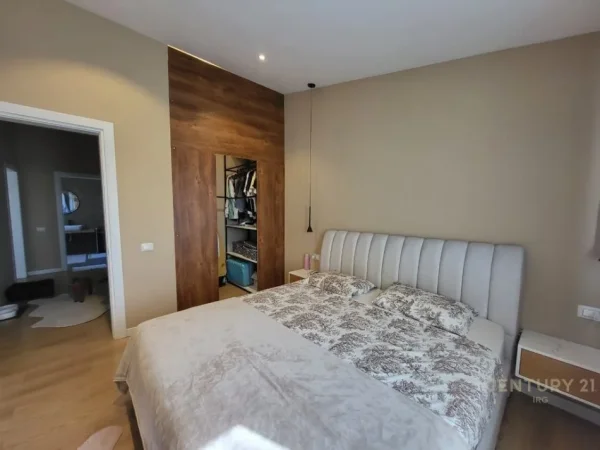 Tirane, shitet apartament 2+1 Kati 6, 99 m² 175.000 € (Mine Peza)