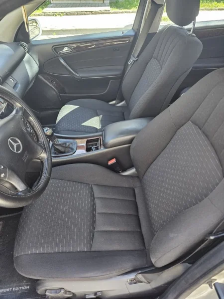 Korce, shitet makine C class 2005 200 cdi c klass Mercedes Nafte, gri metalizato manuale Kondicioner 235.000 km 4.300 €
