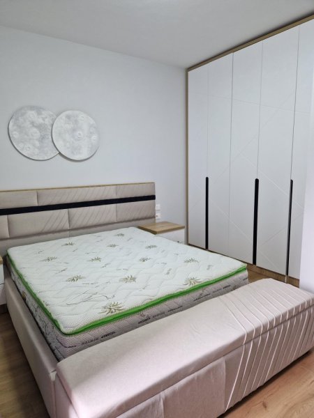 Tirane, jepet me qera apartament 1+1+Aneks+Ballkon Kati 6, 75 m² 600 € (Don Bosko)