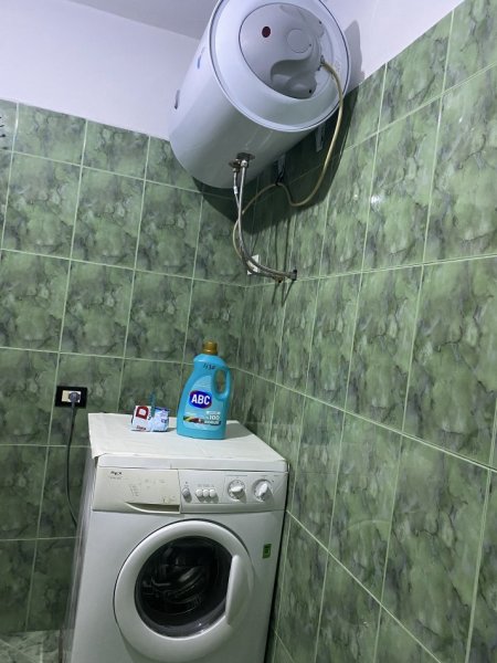 Tirane, jepet me qera shtepi 1+1 Kati 1, 56 m² 260 € (ruga 5 maj)