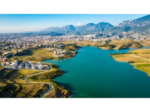 Tirane, shitet apartament 1+1 Kati 1, 89 m² 155.200 € (Liqeni i Farkes)