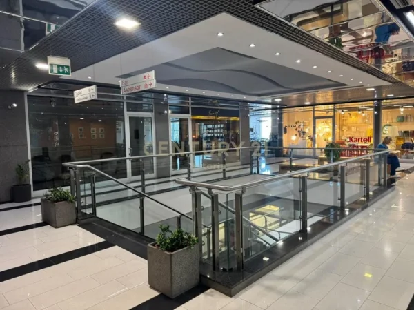 Tirane, shitet ambjent biznesi Kati 3, 44 m² 250.000 € (ETC)