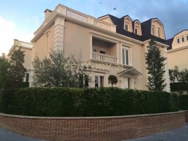 Tirane, jepet me qera Vile 3 Katshe Kati 3, 358 m² 2.600 € (White Houses , TEG)