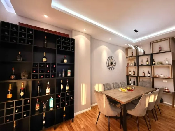 SHITET: PENTHOUSE UNIK 🔥(250 m2) *(📍 Fresk- Qesarake)  ME SUPER PAMJE NGA TIRANA || 300.000 Euro || I mobiluar me super Cilësi 🏡