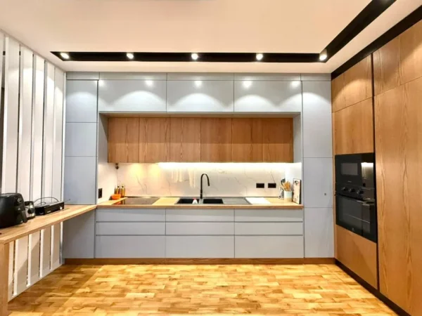 SHITET: PENTHOUSE UNIK 🔥(250 m2) *(📍 Fresk- Qesarake)  ME SUPER PAMJE NGA TIRANA || 300.000 Euro || I mobiluar me super Cilësi 🏡
