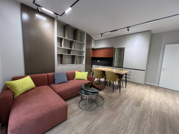 Tirane, jepet me qera apartament 1+1+Ballkon Kati 3, 75 m² 700 € (Kopshti Zoologjik)