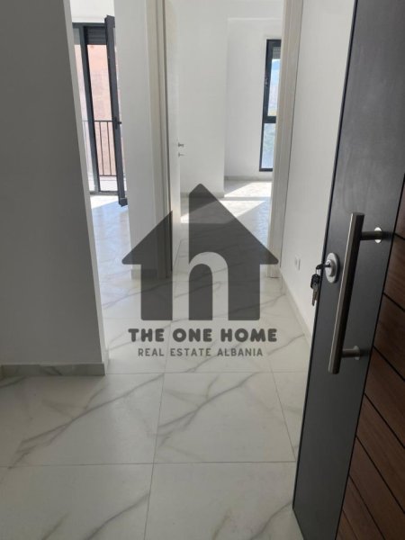 Tirane, jepet me qera zyre Kati 6, 80 m² 650 € (MYSLYM SHYRE)
