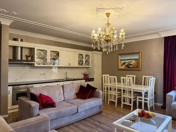 Tirane, shes apartament 2+1+Ballkon Kati 5, 125 m² 385.000 € (Bllok)