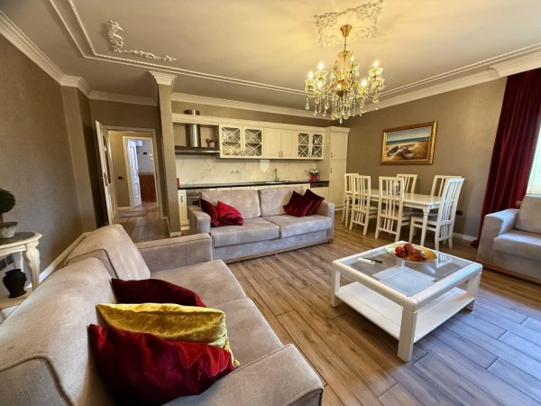 Tirane, shes apartament 2+1+Ballkon Kati 5, 125 m² 385.000 € (Bllok)