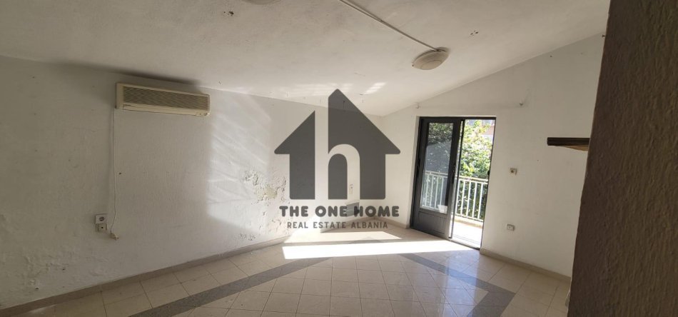 Tirane, jepet me qera Vile Kati 3, 3.430 m² 1.500 € (NENTEKATSHET)