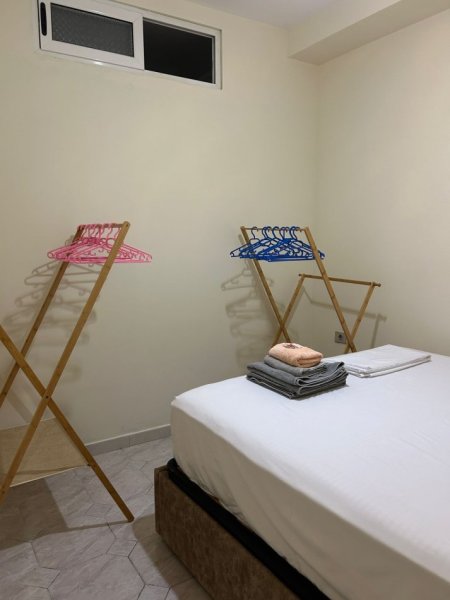 Tirane, jepet me qera nga Pronari, pa-komision apartament 1+1 Kati 3, 500 € (Sheshi Wilson)