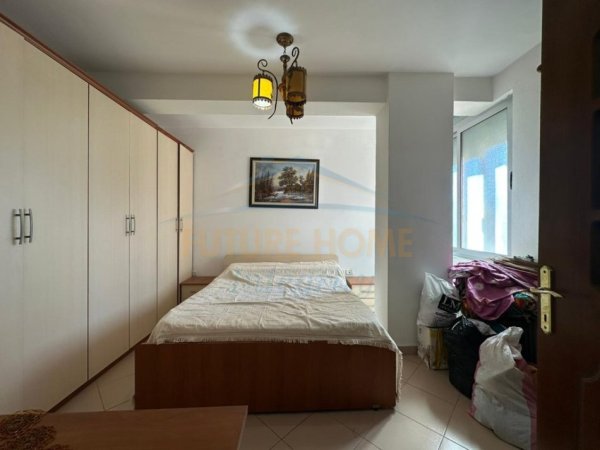 Tirane, shitet apartament 2+1+Ballkon Kati 5, 93 m² 201.000 € (SHKOLLA E KUQE)