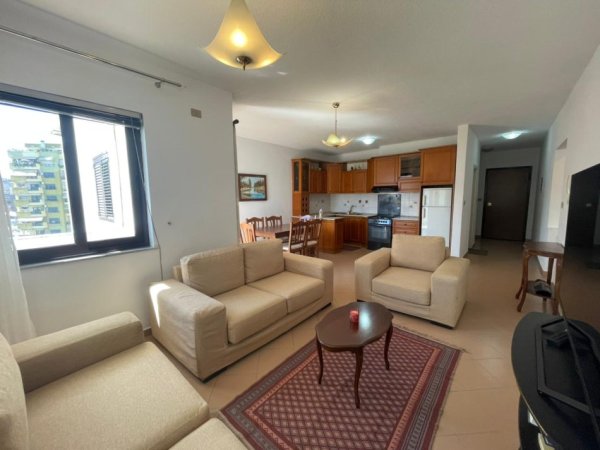 Tirane, jepet me qera apartament 2+1+Ballkon Kati 6, 102 m² 700 € (Rruga e Kosovareve)
