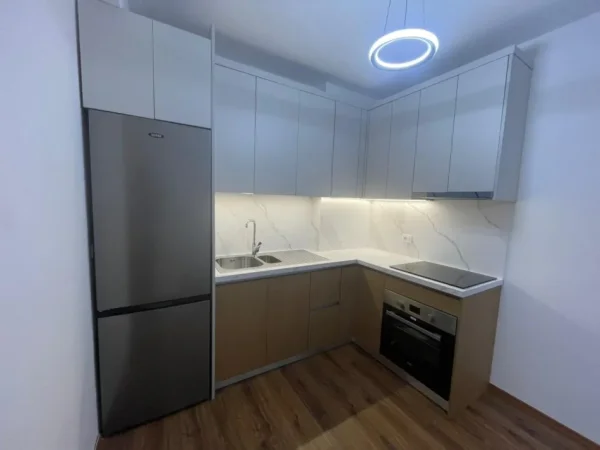 Tirane, jepet me qera apartament 1+1 Kati 2, 82 m² 700 € (Kodra e Diellit 2)