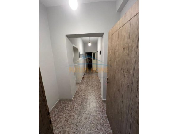 Tirane, jepet me qera zyre Kati 1, 70 m² 600 € (Myslym Shyri)