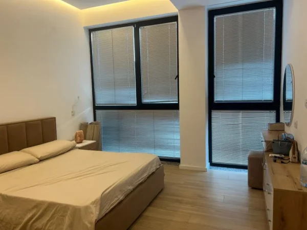 Tirane, jepet me qera apartament 1+1 Kati 1, 65 m² 500 € (Rruga ndre mjeda)