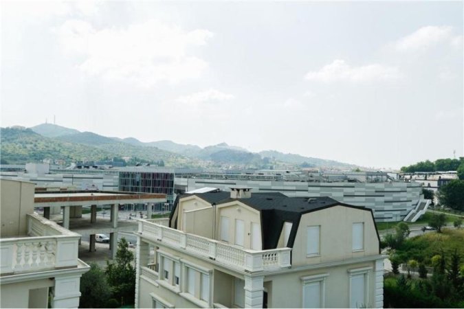 Tirane, jepet me qera Vile 3 Katshe Kati 0, 358 m² 2.400 € (TEG)