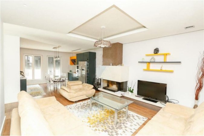 Tirane, jepet me qera Vile 3 Katshe Kati 0, 358 m² 2.400 € (TEG)