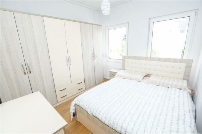 Tirane, jepet me qera Vile 3 Katshe Kati 0, 358 m² 2.400 € (TEG)