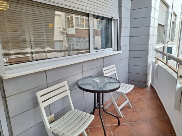 Tirane, jepet me qera apartament 2+1+Ballkon Kati 5, 104 m² 900 € (Blloku)