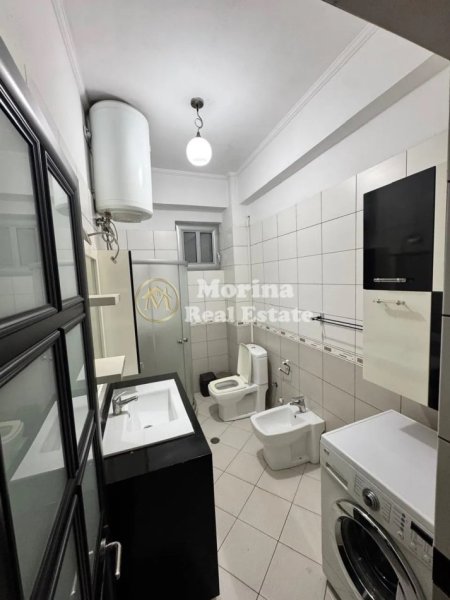 Tirane, jepet me qera apartament 1+1 Kati 2, 65 m² 500 € (Laprake)