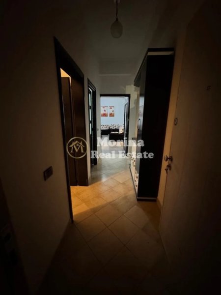 Tirane, jepet me qera apartament 1+1 Kati 2, 65 m² 500 € (Laprake)