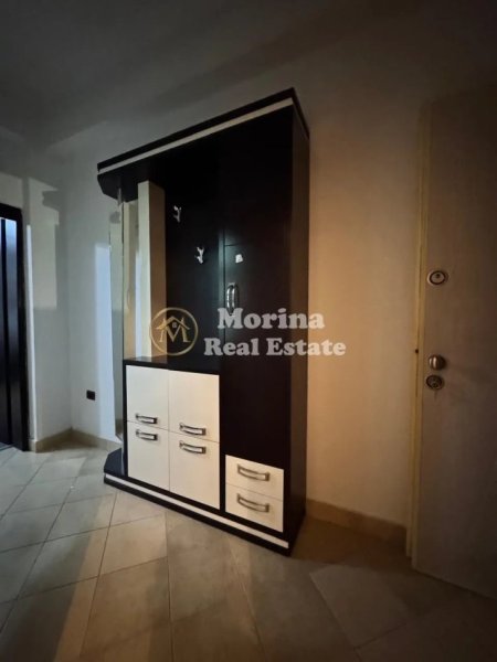 Tirane, jepet me qera apartament 1+1 Kati 2, 65 m² 500 € (Laprake)