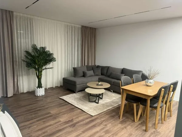 Tirane, jepet me qera apartament 2+1+Aneks+Ballkon Kati 2, 100 m² 750 € (Jordan Misja)