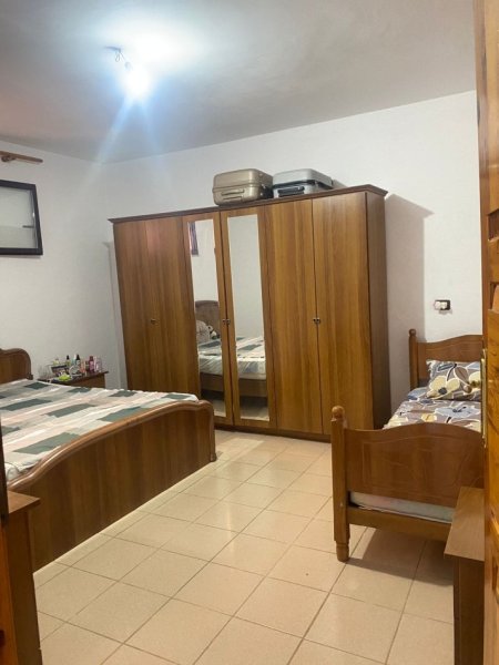 Tirane, jepet me qera nga Pronari, pa-komision shtepi 2+1 Kati 0, 400 € (Sadik Petrela)