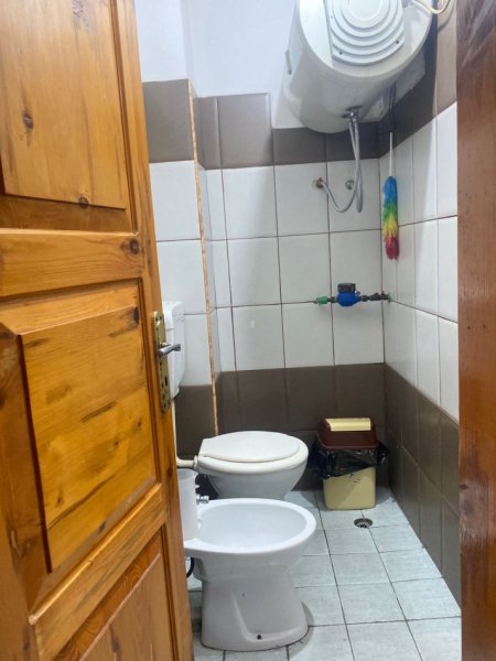 Tirane, jepet me qera nga Pronari, pa-komision shtepi 2+1 Kati 0, 400 € (Sadik Petrela)