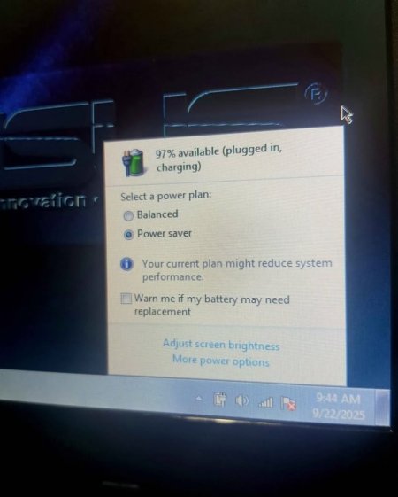 Lushnje, shes Laptop Mini laptop Asus Eee Pc. 10.1 . Çmimi 45 mij lek te vjetra