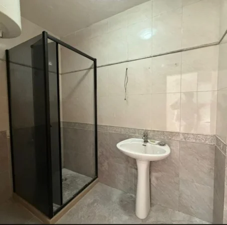 Tirane, jepet me qera apartament 2+1 Kati 0, 138 m² 1.200 € 
