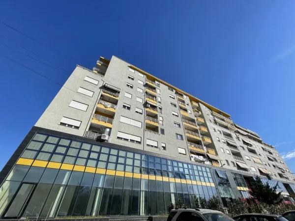 Tirane, jepet me qera ambjent biznesi , 123 m² 