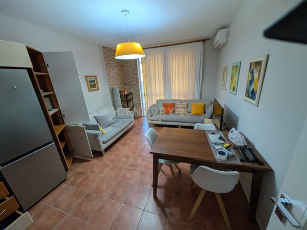 Tirane, jap me qera apartament 2+1 Kati 8, 80 m² 600 € (Myslym shyri)
