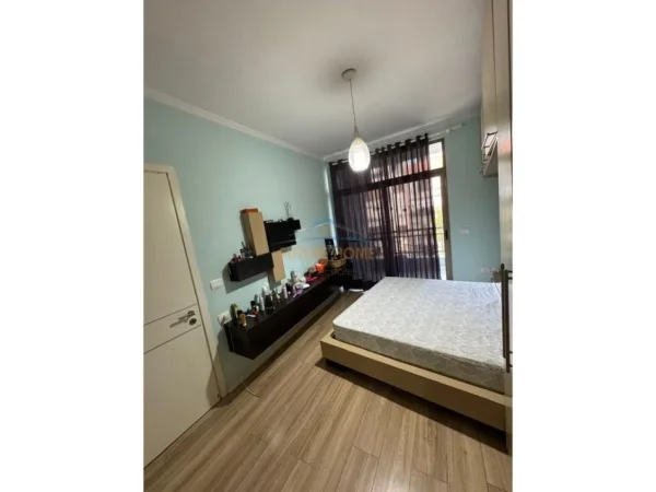 Tirane, shitet apartament 2+1+Ballkon Kati 5, 108 m² 163.000 € 