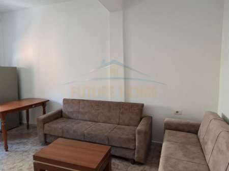 Tirane, jepet me qera apartament 1+1 Kati 2, 85 m² 500 € 