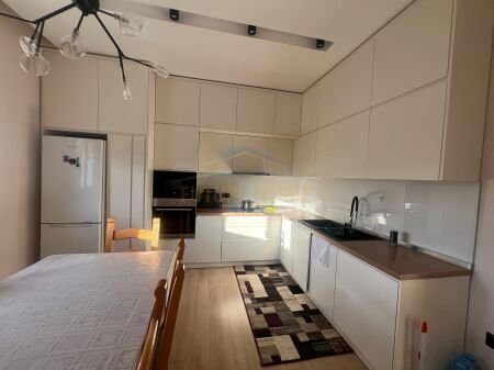 Tirane, jepet me qera Vile , 480 m² 6.500 € 