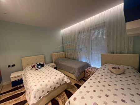 Tirane, jepet me qera Vile , 480 m² 6.500 € 